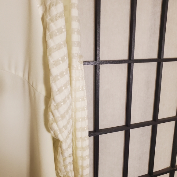 Blouse - Picture 3 of 4